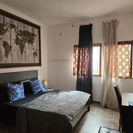 Blue Eagle Guesthouse - Casa De Hospedes Санта-Мария Экстерьер фото