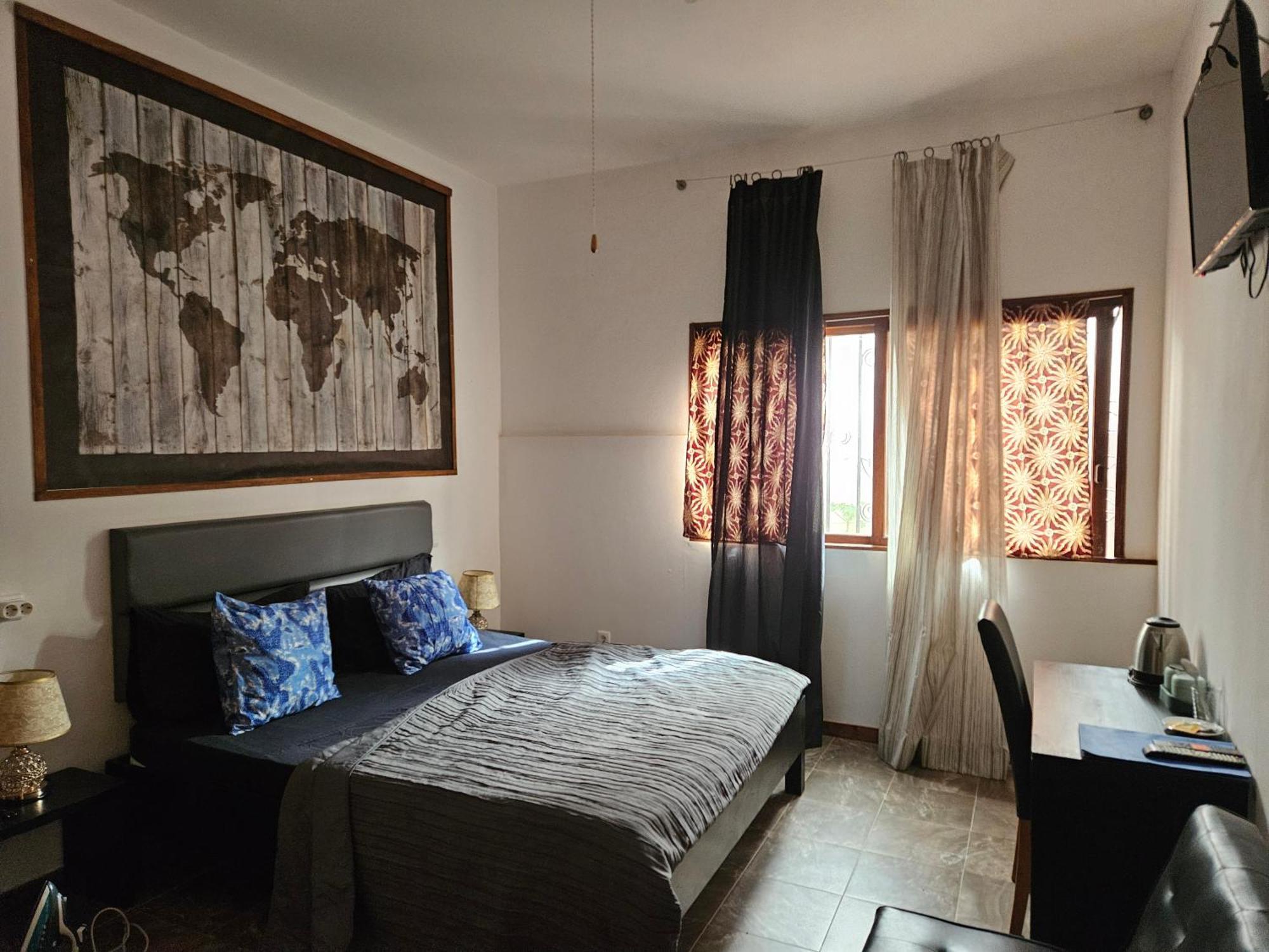Blue Eagle Guesthouse - Casa De Hospedes Санта-Мария Экстерьер фото